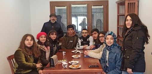 Kızıltepe Mezopotamya Anadolu Lisesi Öğrencilerinden e-Twinning Projesi: “Hoşgörü Kentlerinden bir Dünya Ütopyasına”