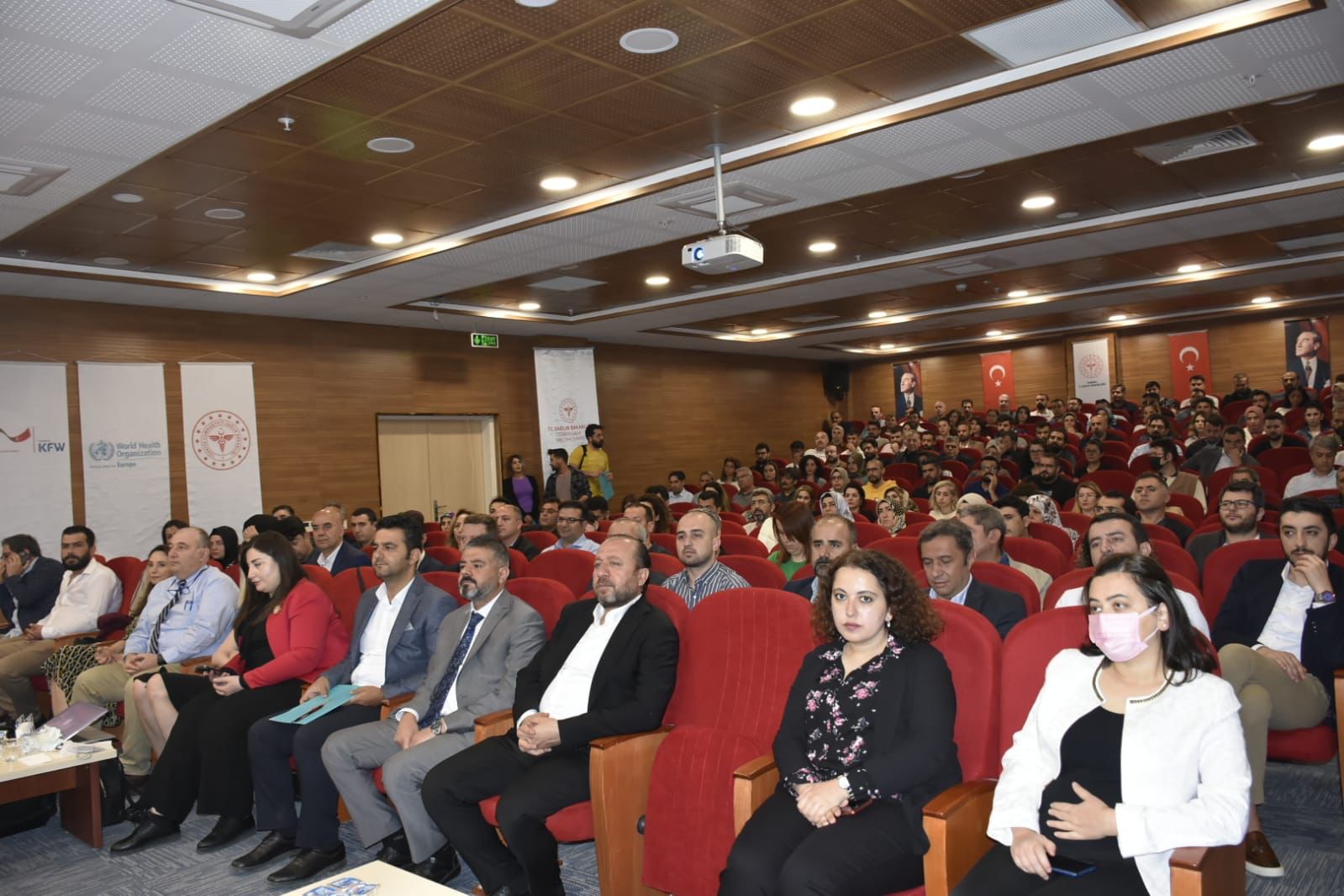 Mardin’de “Akılcı Antibiyotik Kullanımı Toplantısı” düzenlendi