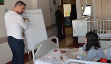 Mardin’de depremzede öğrenciler hastanede eğitime başladı