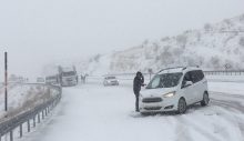 Mardin’de kar yağışı başladı, trafikte aksamlar yaşandı