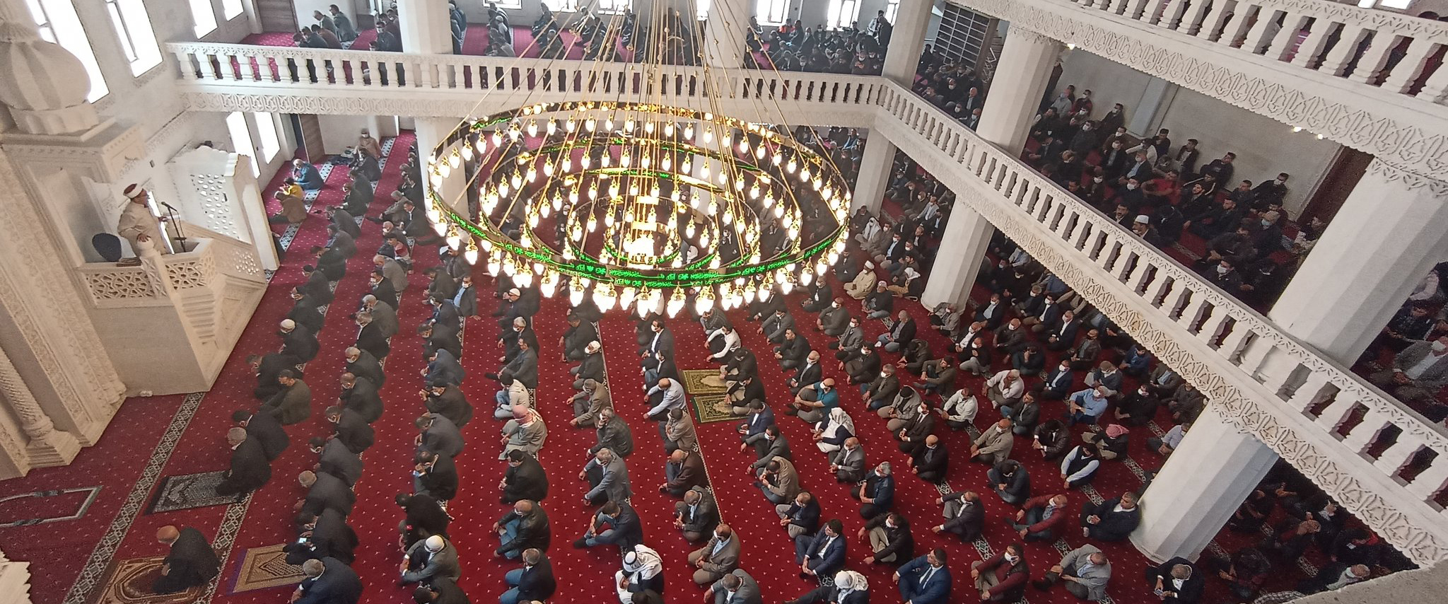 Kızıltepe’nin en büyük camisi ibadete açıldı