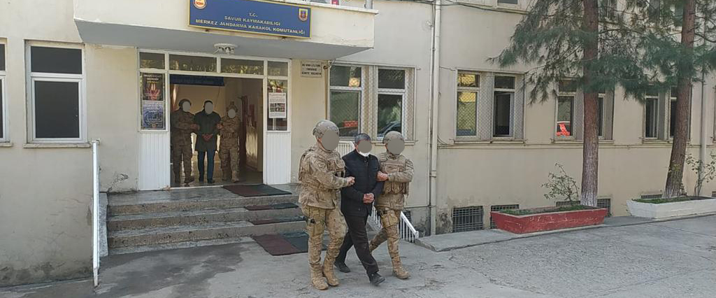 Mardin merkezli terör operasyonunda 12 şüpheli gözaltına alındı