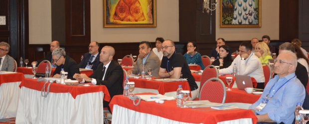 Mardin’de Damar Cerrahisinde Gri Alanlar Toplantısı düzenlendi