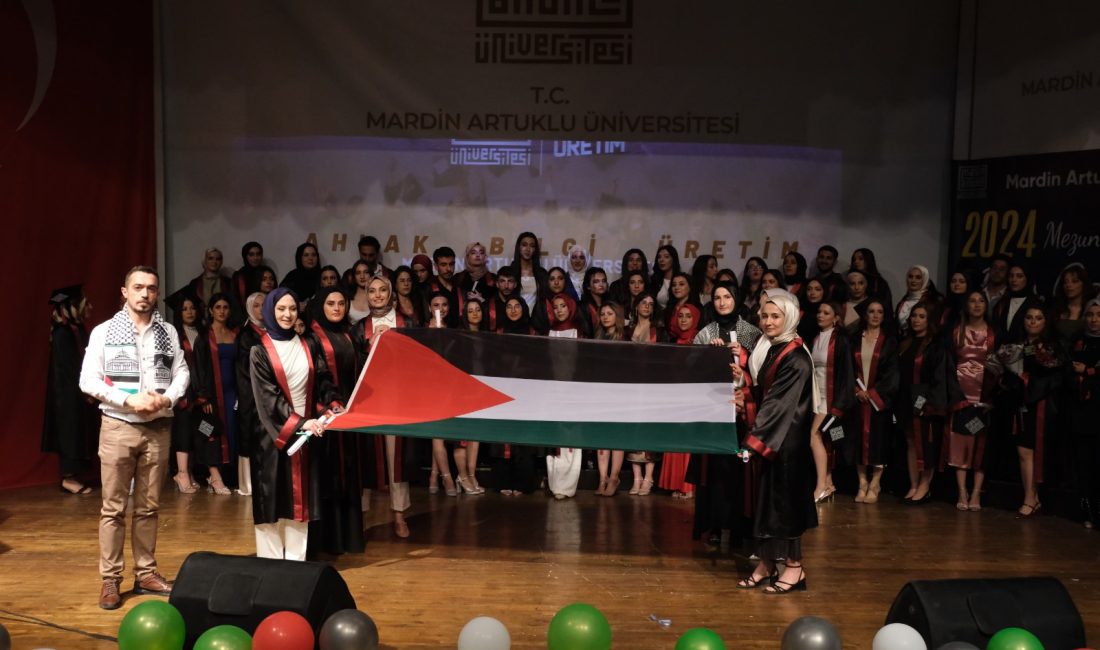 Mardin Artuklu Üniversitesi öğrencileri,