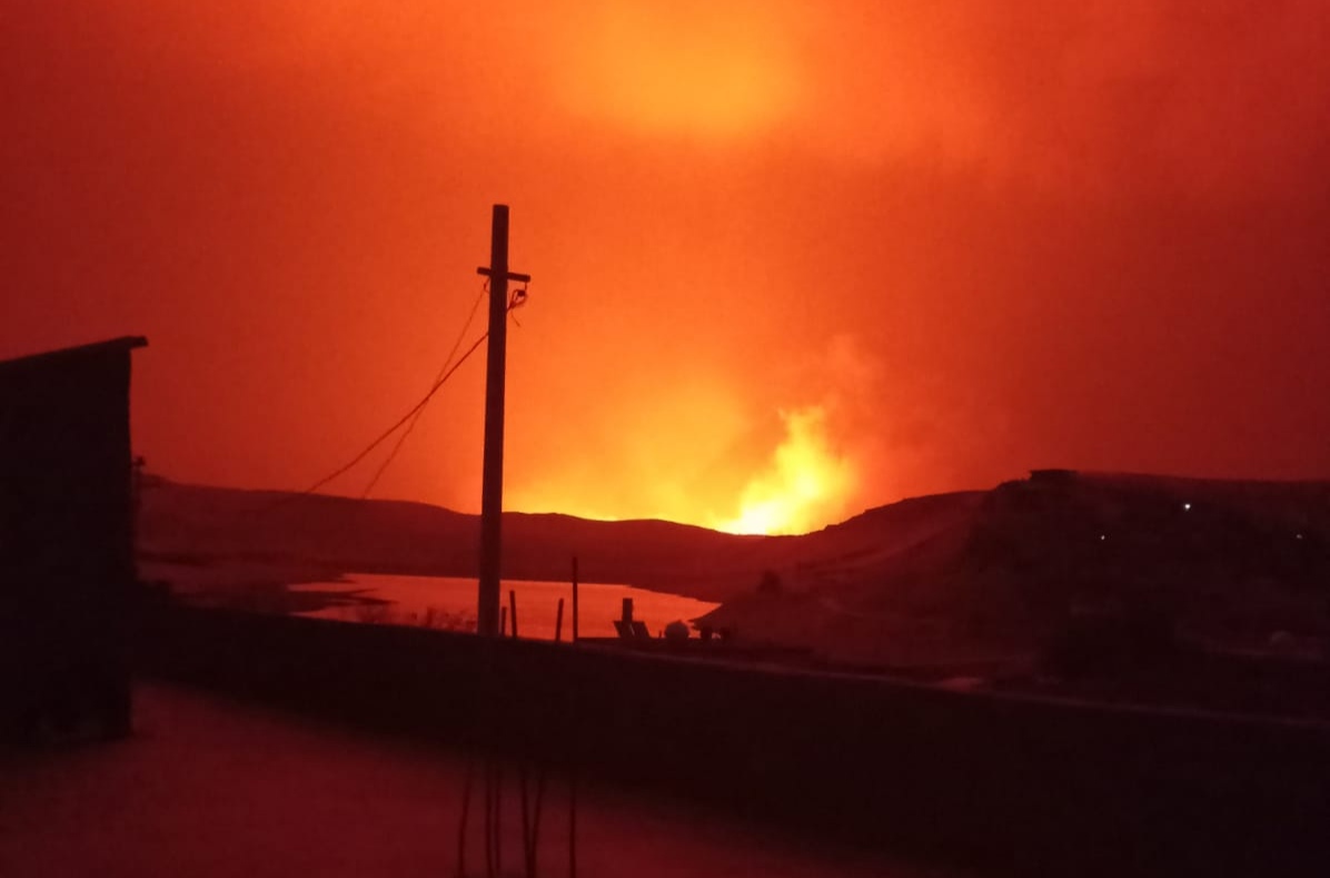 Mardin’de büyük çaplı yangın, ekiplerin müdahalesi sürüyor 